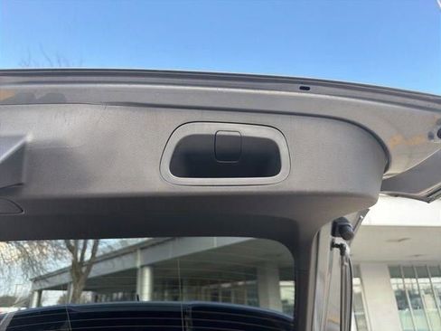 Used 2025 Chevrolet Trax RS w/ Driver Confidence Package image 21