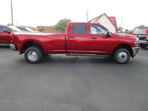New 2025 RAM 3500 Tradesman image 7