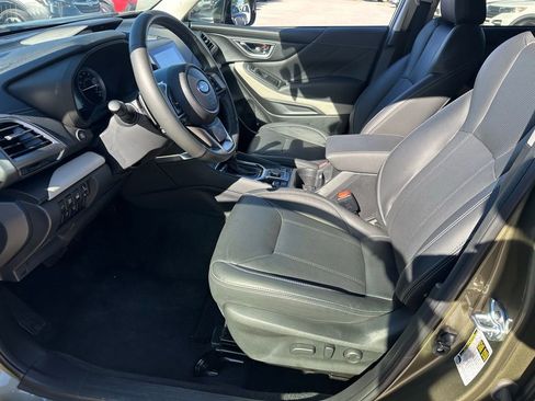Used 2024 Subaru Forester Limited image 25