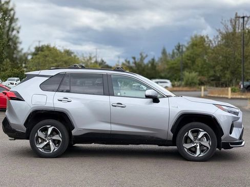 Used 2024 Toyota RAV4 SE w/ Weather & Moonroof Package AWD/4WD image 6