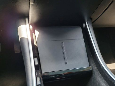 Used 2018 Tesla Model 3 Mid Range RWD image 29