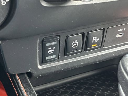 Used 2023 Nissan Frontier PRO-4X w/ Pro Convenience Package AWD/4WD image 33