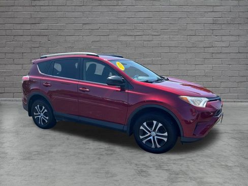 Used 2018 Toyota RAV4 LE w/ All Weather Liner Package AWD/4WD image 8