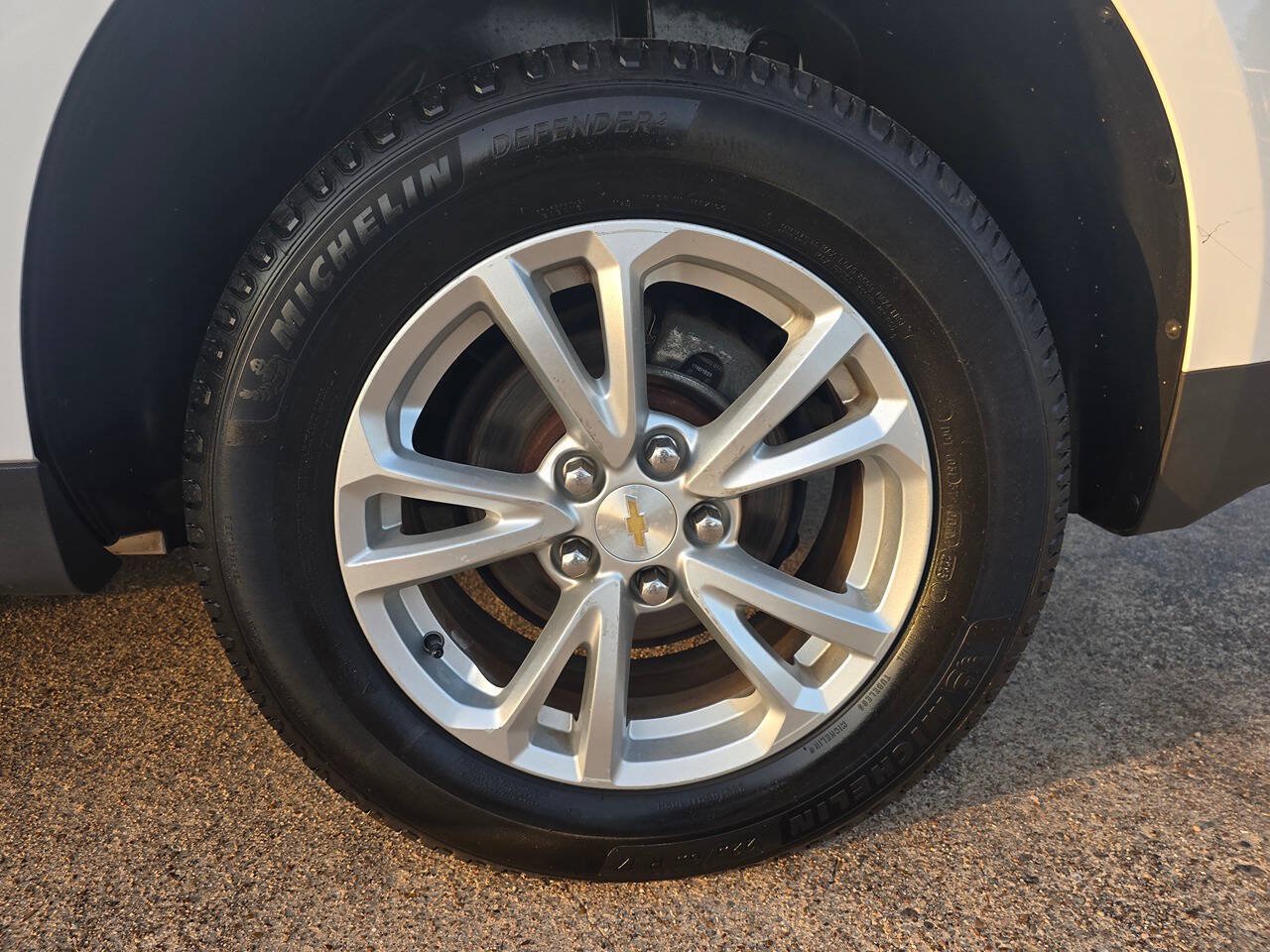 Used 2017 Chevrolet Equinox LS AWD/4WD image 54