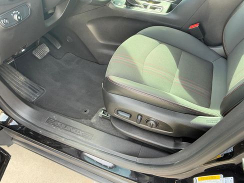 Used 2024 Chevrolet Equinox RS image 17