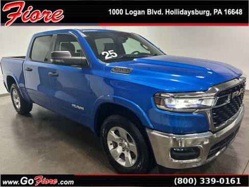 Used 2025 RAM 1500 Big Horn AWD/4WD image 1