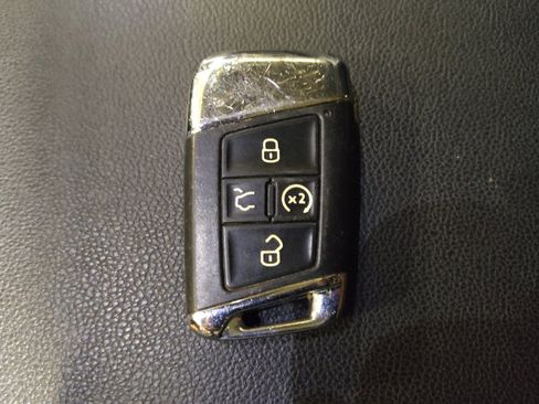 Used 2021 Volkswagen Atlas SEL FWD image 32