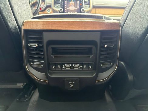 Used 2019 RAM 1500 Limited AWD/4WD image 19