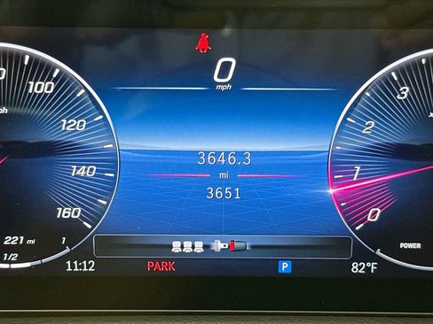 Used 2026 Mercedes-Benz GLB 250 4MATIC image 12
