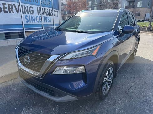 Used 2023 Nissan Rogue SV w/ SV Premium B Package image 9