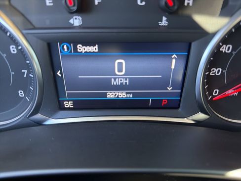 Used 2024 GMC Terrain SLE FWD image 9