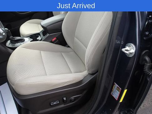 Used 2017 Hyundai Santa Fe Sport AWD/4WD image 12