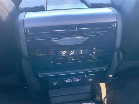 New 2026 Jeep Grand Wagoneer Limited w/ Premium Group II image 18