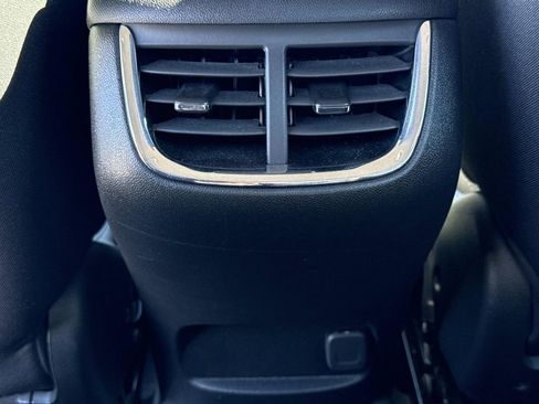 Used 2023 Chevrolet Malibu LT image 17