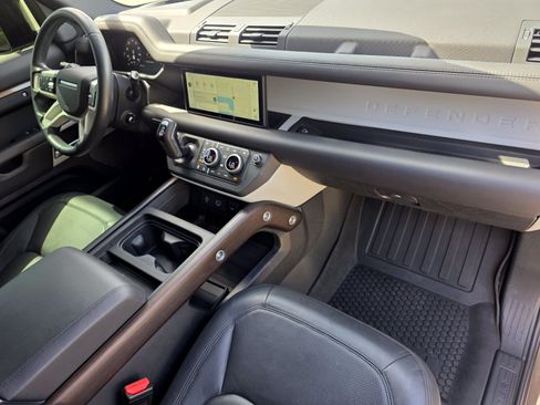 Certified 2024 Land Rover Defender 110 SE AWD/4WD image 29