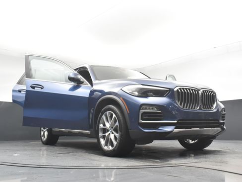 Used 2020 BMW X5 xDrive40i w/ Convenience Package image 32