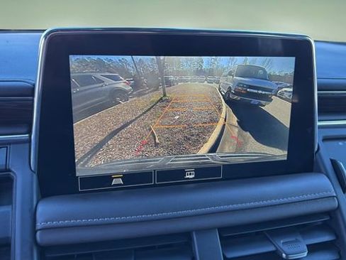 Used 2021 Chevrolet Suburban LT w/ Rear Media and Nav Package image 27