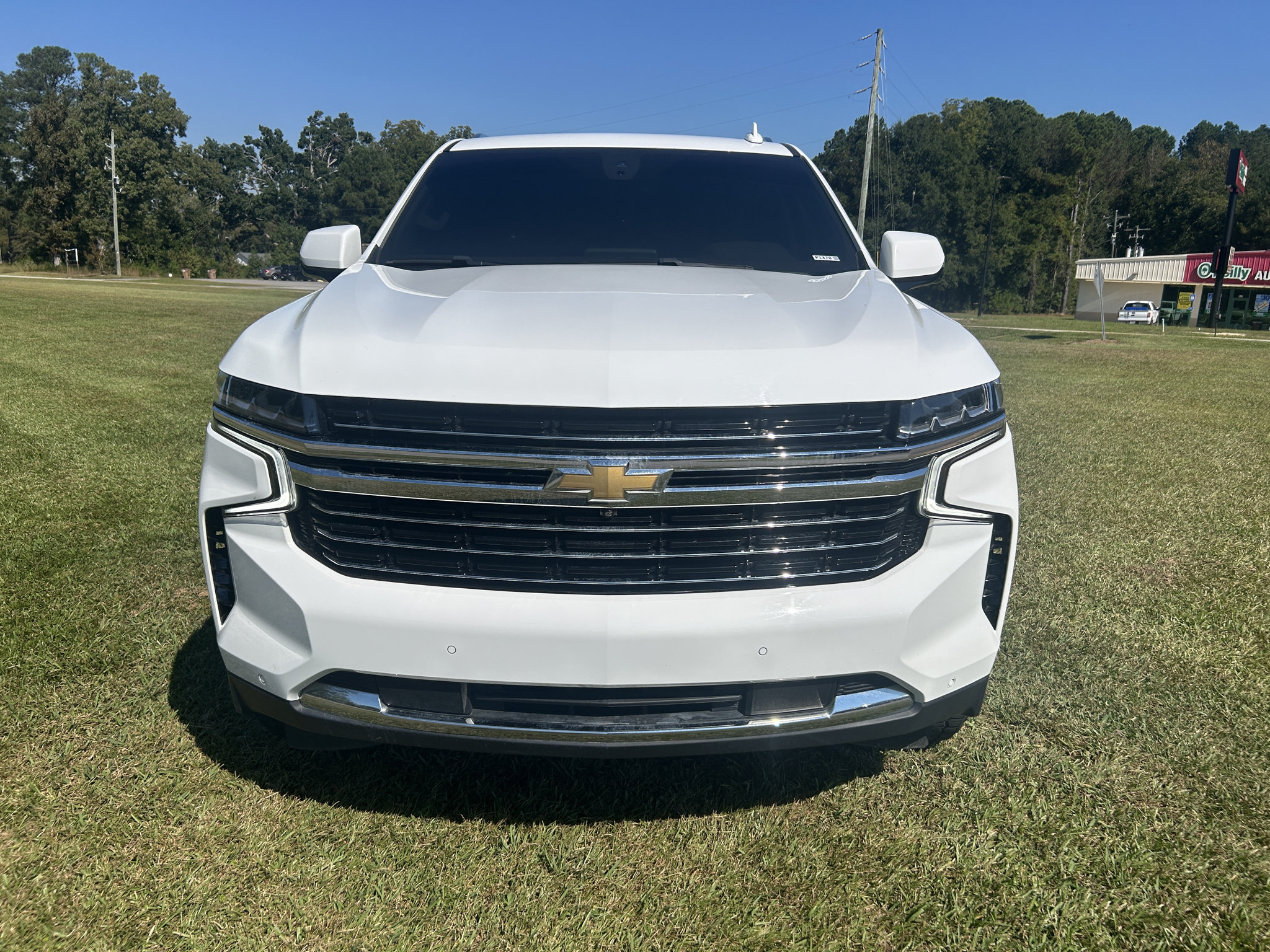 Used 2022 Chevrolet Tahoe LT w/ Luxury Package RWD image 3