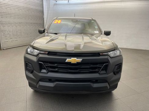 Used 2024 Chevrolet Colorado W/T RWD image 4