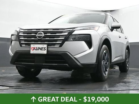 Used 2024 Nissan Rogue SV image 47