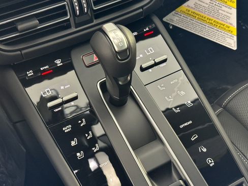 New 2026 Porsche Macan S image 25