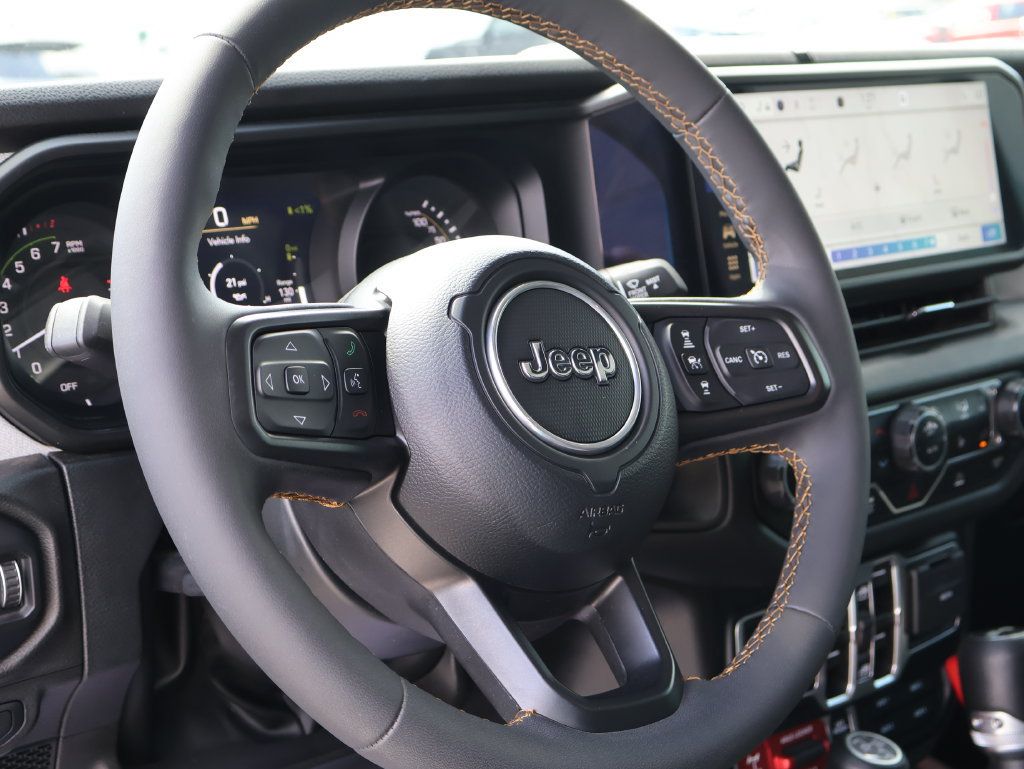 Used 2024 Jeep Wrangler Unlimited AWD/4WD image 23