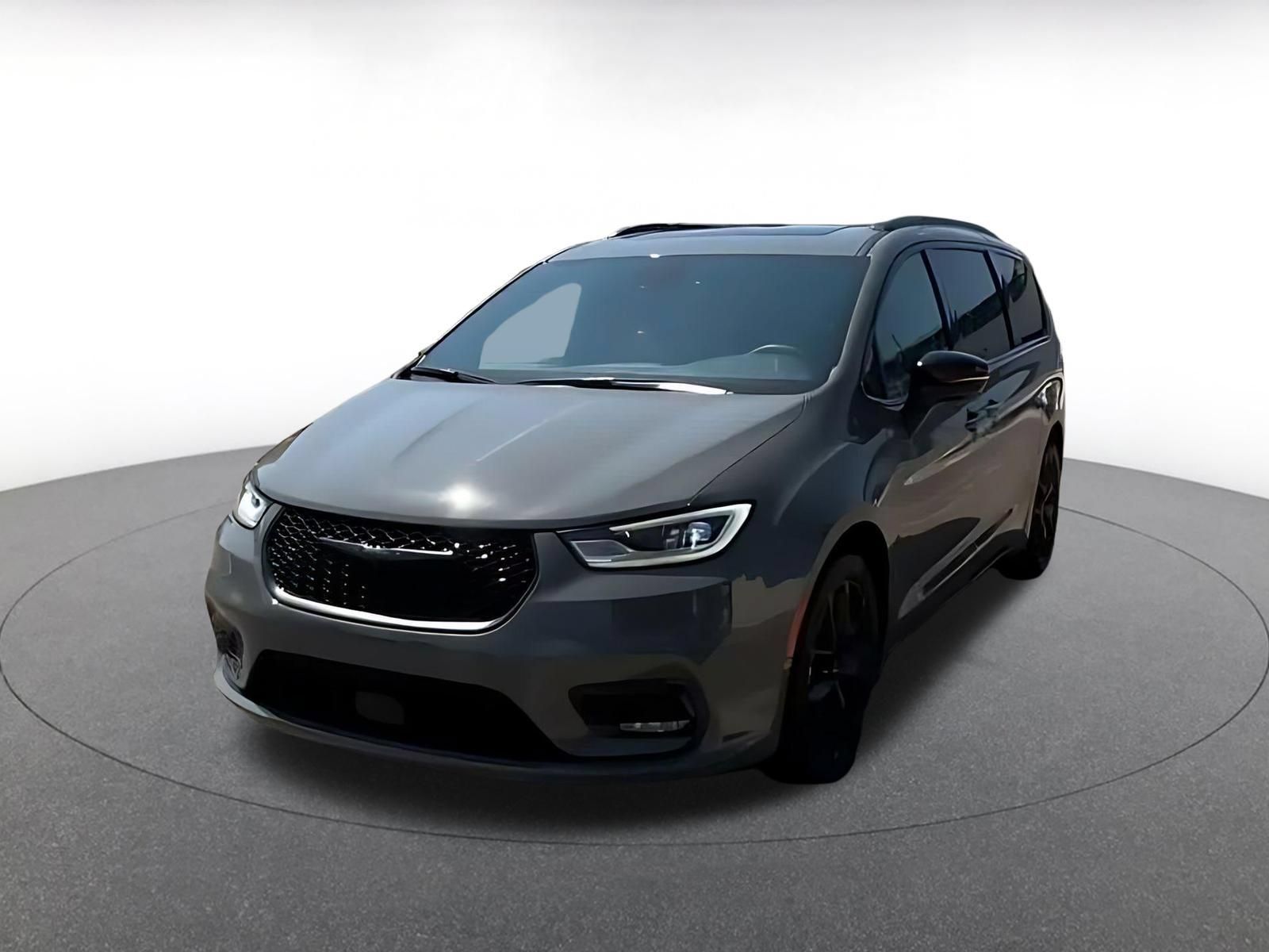 Used 2025 Chrysler Pacifica Limited FWD image 6