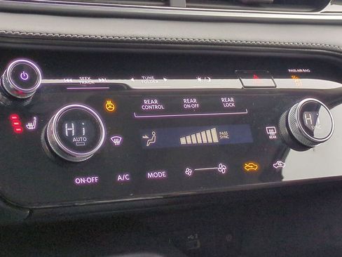 Used 2023 INFINITI QX60 Luxe image 30