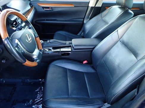 Used 2013 Lexus ES 300h Hybrid image 8