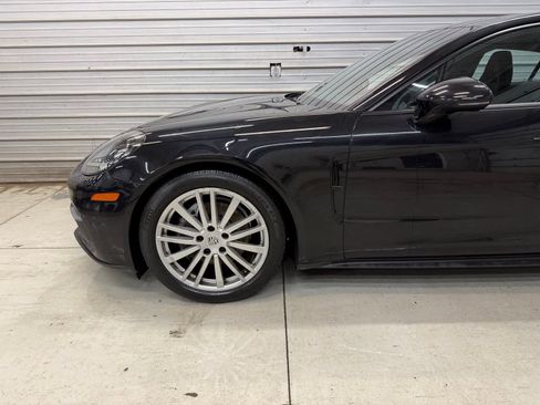 Used 2018 Porsche Panamera 4 image 4