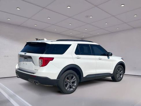 Certified 2024 Ford Explorer XLT w/ Equipment Group 202A AWD/4WD image 5