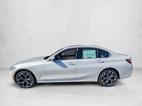 Used 2026 BMW 330i Sedan w/ Convenience Package RWD image 5