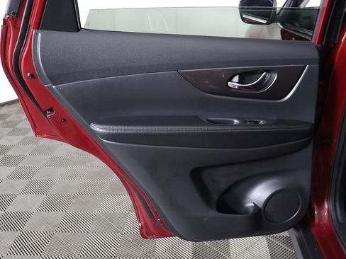 Used 2020 Nissan Rogue SV AWD/4WD image 23
