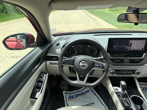Used 2023 Nissan Altima 2.5 SL AWD/4WD image 37