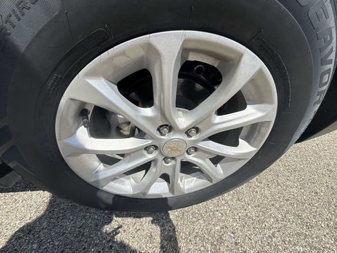 Certified 2019 Chevrolet Equinox LT FWD image 31