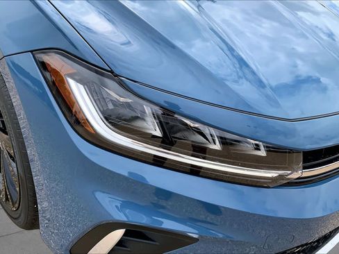 New 2026 Volkswagen Jetta SE FWD image 13