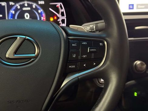Used 2024 Lexus ES 350 w/ Premium Package FWD image 17