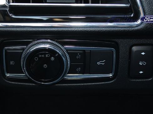 Used 2021 Lincoln Navigator Reserve image 21