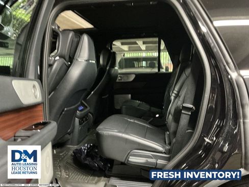 Used 2023 Lincoln Navigator Reserve AWD/4WD image 9