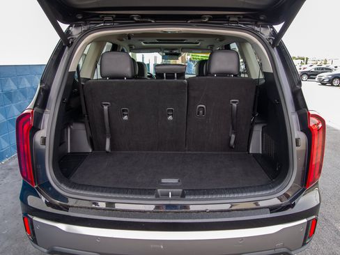 Used 2025 Kia Telluride S AWD/4WD image 33