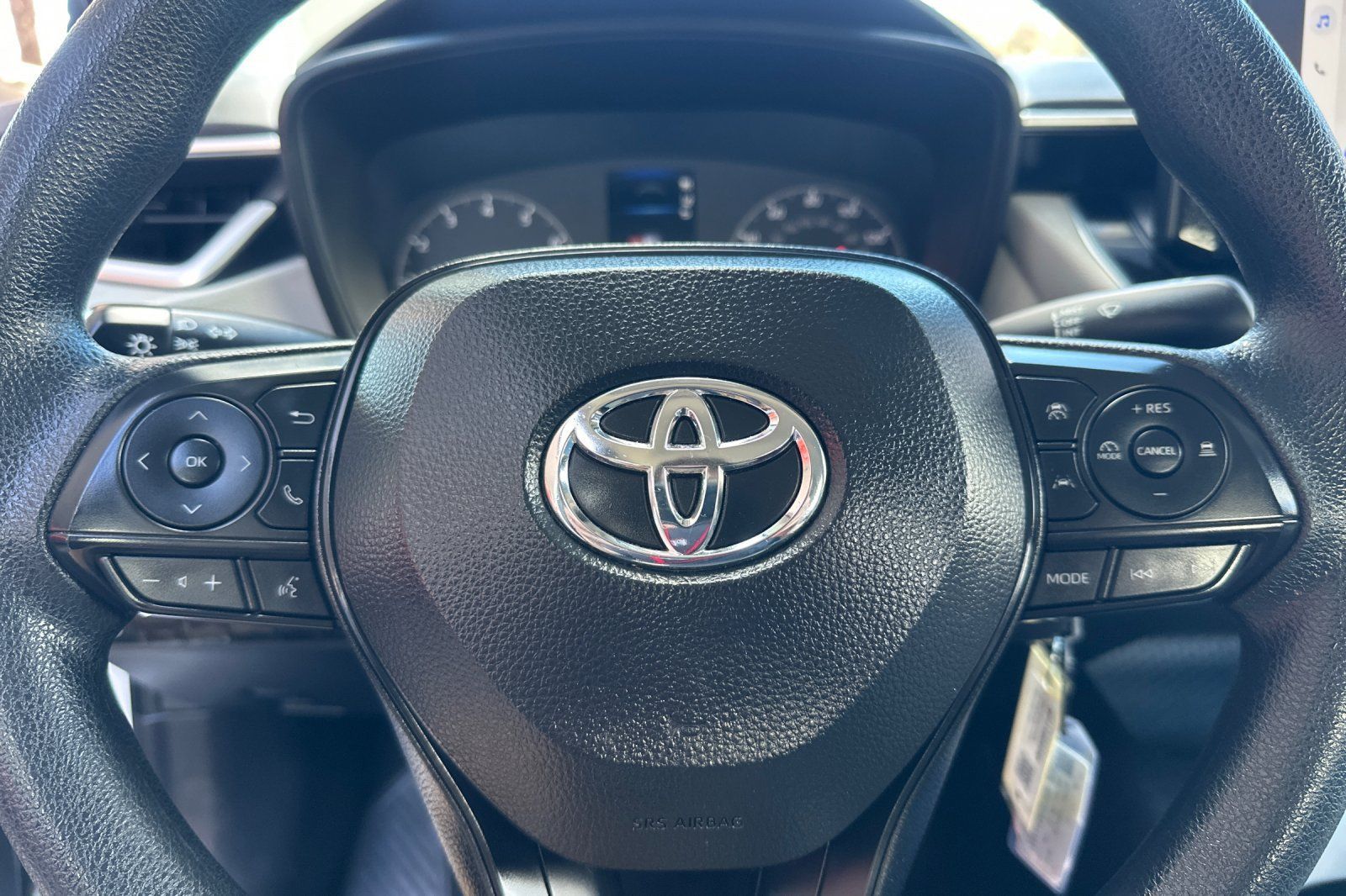 Used 2024 Toyota Corolla LE FWD image 33