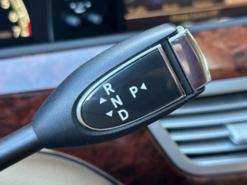 Used 2008 Mercedes-Benz S 550 image 16