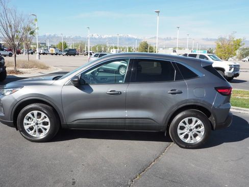 Used 2024 Ford Escape Active AWD/4WD image 4
