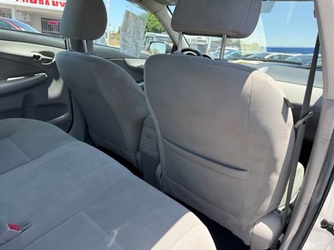 Used 2011 Toyota Corolla LE FWD image 18