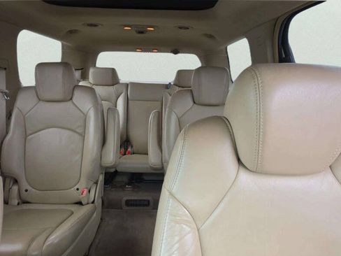 Used 2008 Saturn Outlook XR w/ Premium Trim Package FWD image 10