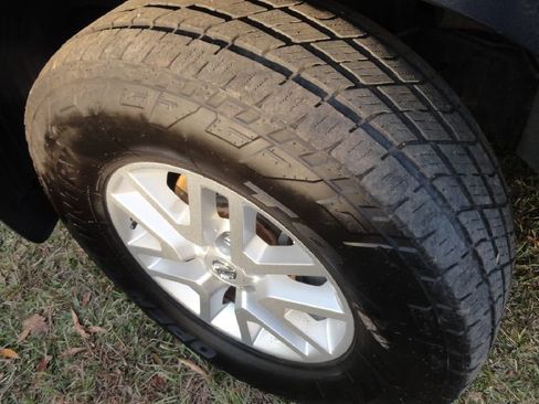 Used 2018 Nissan Frontier SV image 17