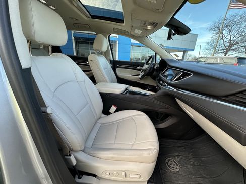 Used 2022 Buick Enclave Premium w/ Experience Buick Package image 41