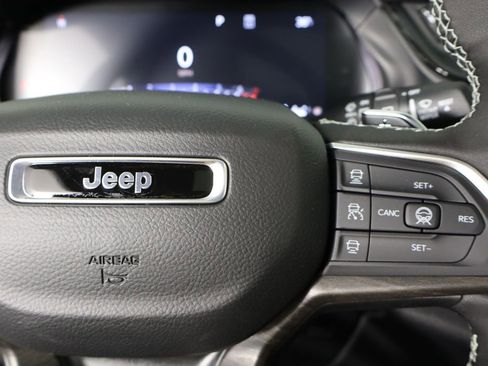 New 2026 Jeep Grand Cherokee Limited AWD/4WD image 10