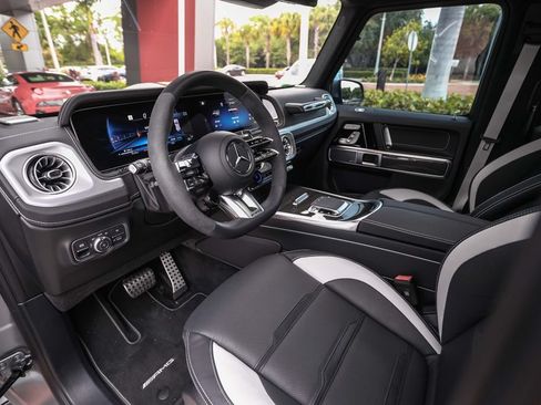 Used 2026 Mercedes-Benz G 63 AMG 4MATIC image 42