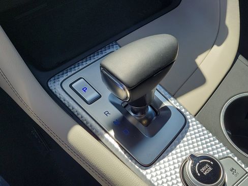 Used 2023 Genesis G70 2.0T w/ Sport Prestige Package image 25